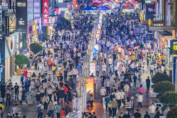 營(yíng)銷渠道：拓展銷售渠道，擴(kuò)大市場(chǎng)份額