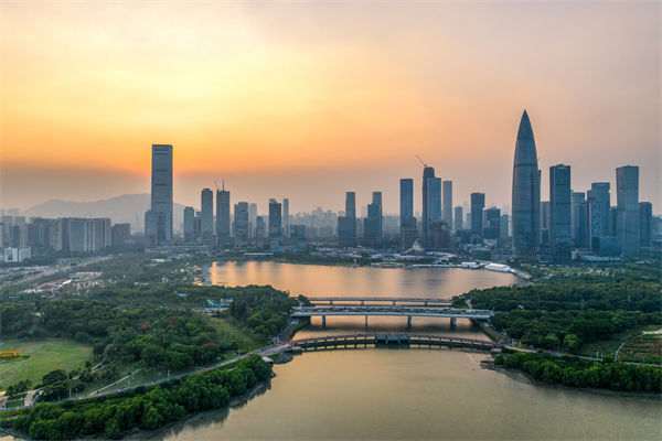 深圳集團管控咨詢公司如何助力企業(yè)實現(xiàn)高效集權與分權？
