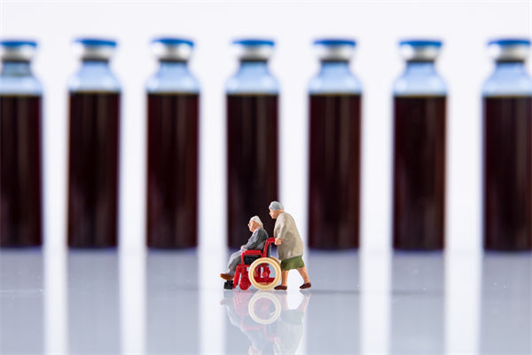 為啥有些老人沉迷購買保健品？對品牌營銷有何啟示？