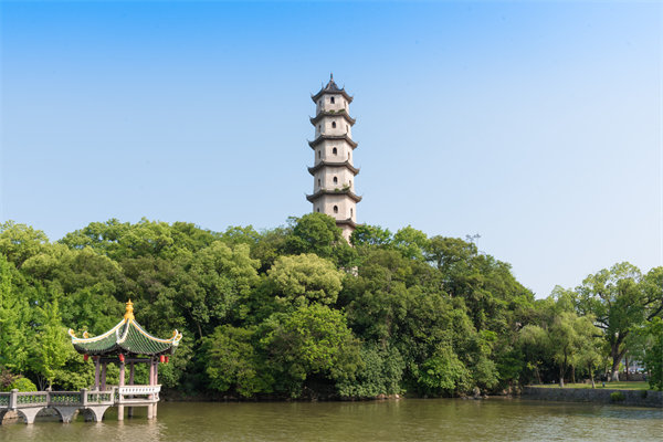 集團戰(zhàn)略落地難，溫州集團管控咨詢公司如何助力高效執(zhí)行？