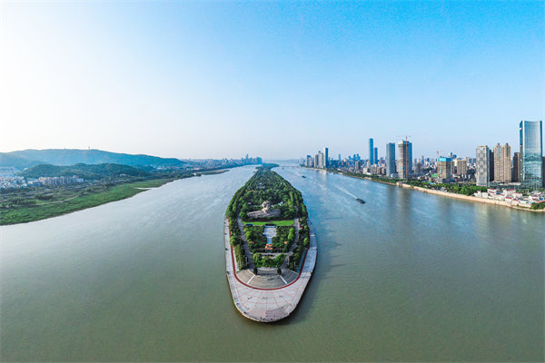 長沙戰(zhàn)略咨詢公司如何幫傳統(tǒng)企業(yè)突破發(fā)展瓶頸實現(xiàn)轉(zhuǎn)型？